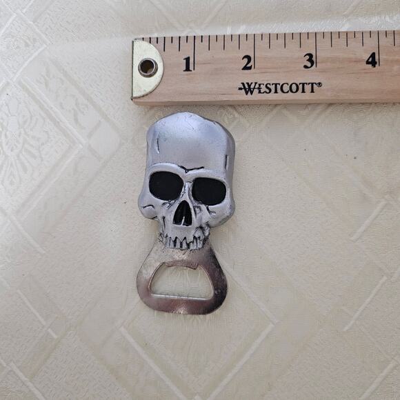 Metal Bottle Opener Skull, Metal + Hard Plastic - Picture 3 of 8